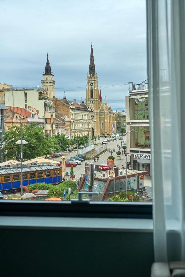 Hotel Pupin Novi Sad Exterior foto View of the Northern end of the square